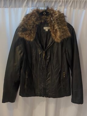 Dressbarn Black Faux-Leather Jacket with Brown Faux-Fur Collar Size Large